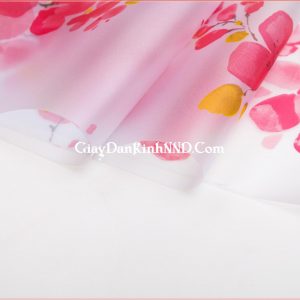 Giấy dán kính bông đào đỏ mã A02