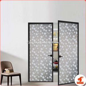 Đây là hình ảnh mã giấy dán kính trang trí A13, được thiết kế bằng những bông hoa bồ công anh, hoa hình cầu, màu trắng, điểm xen kẽ nhau tạo lên sản phẩm giấy dán kính đơn giản, tự nhiên mà đẹp mắt.