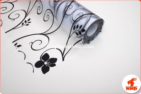 Giấy dán kính trang trí hoa dây đen mã A18