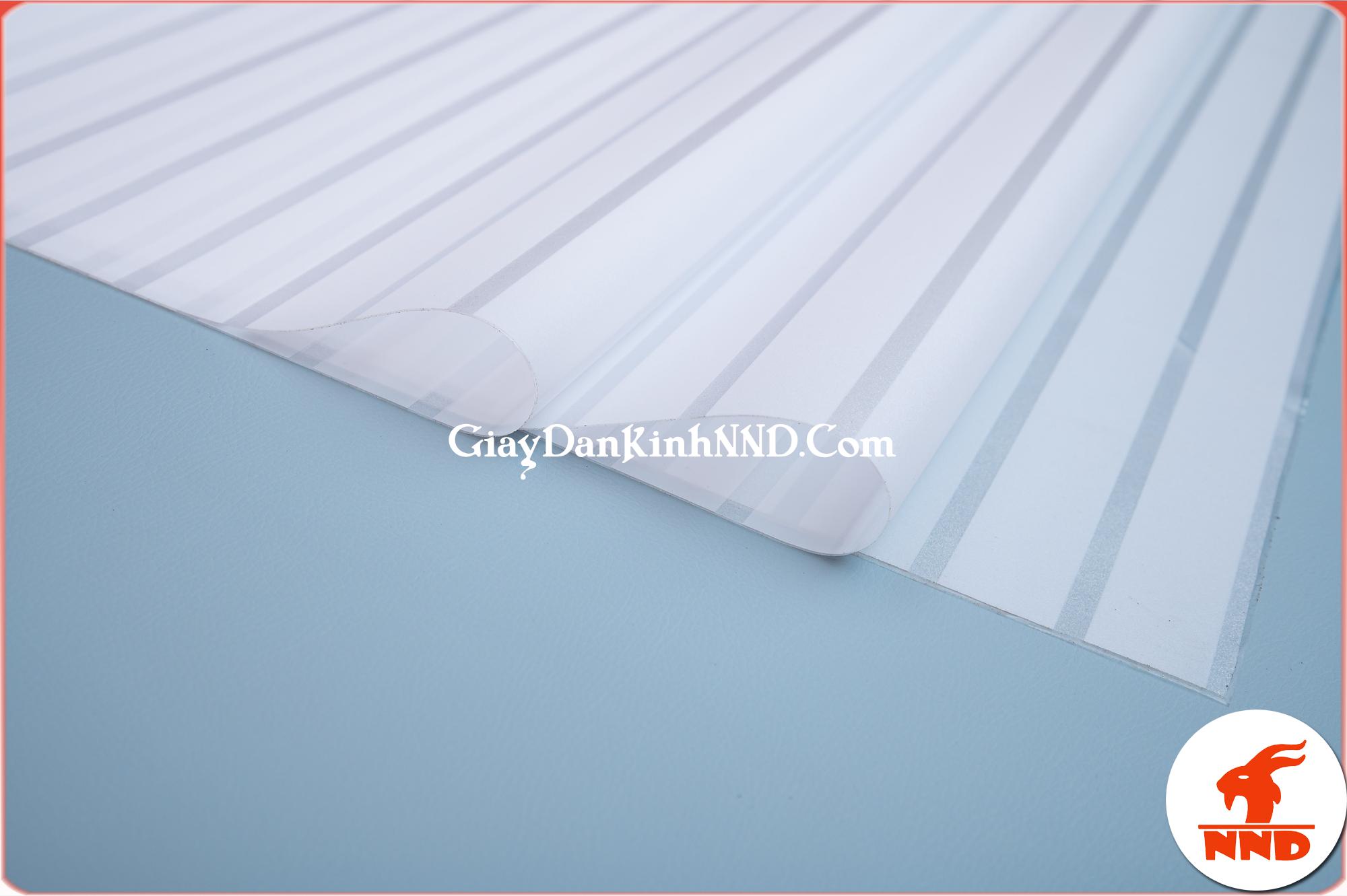 Giấy dán kính kẻ trắng mã A32