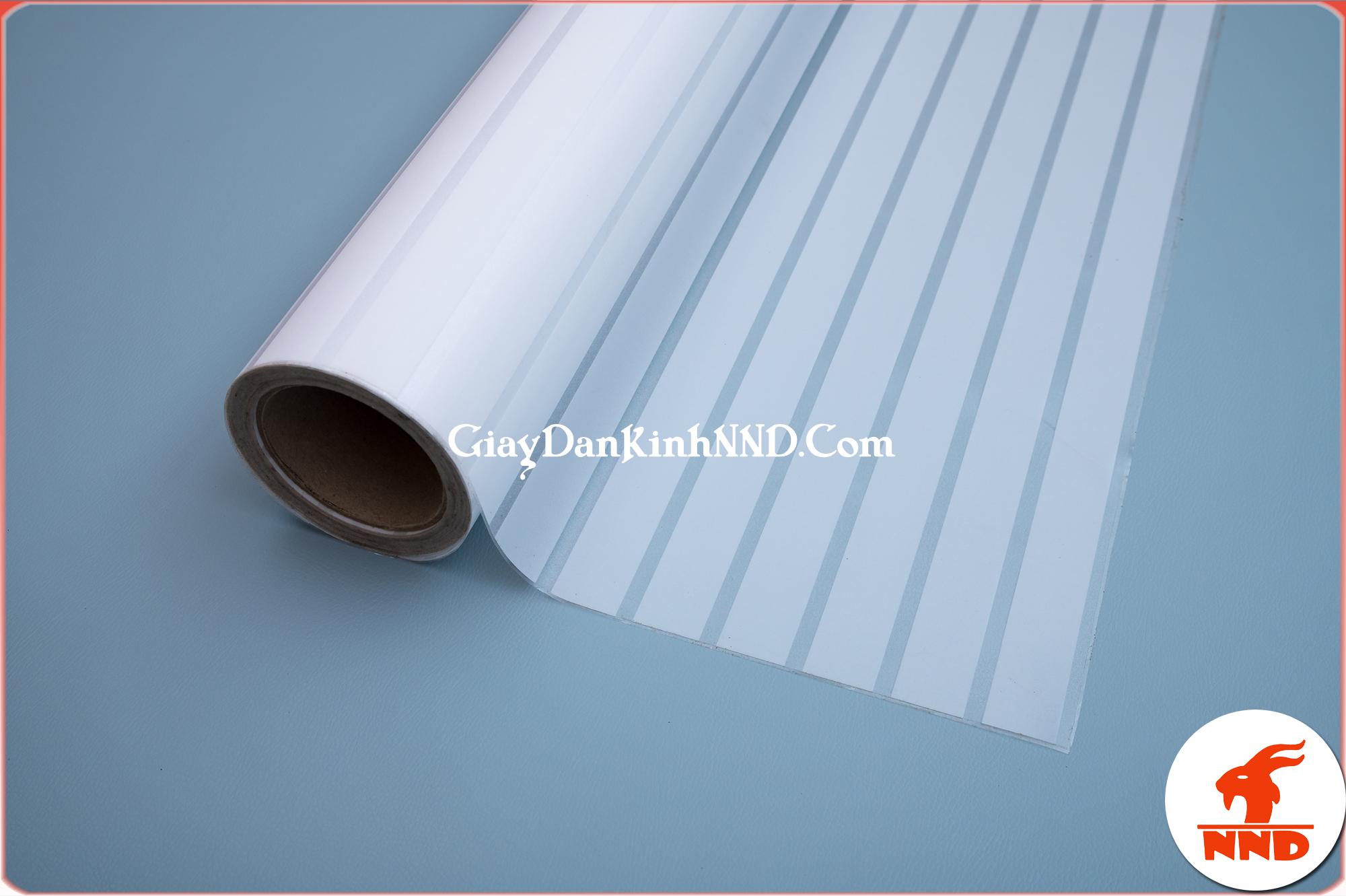 Giấy dán kính kẻ trắng mã A32