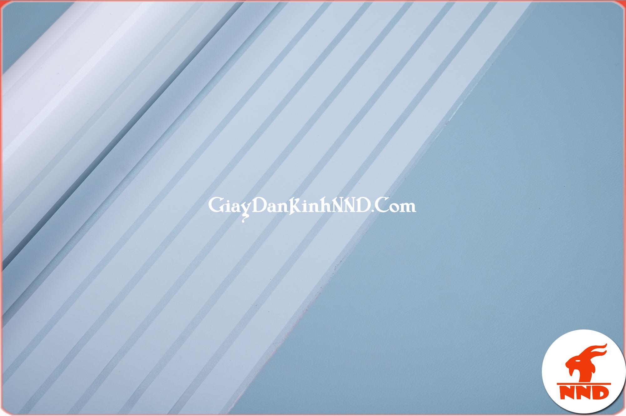 Giấy dán kính kẻ trắng mã A32