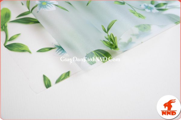 Ảnh chụp chi tiết cuộn giấy dán kính trang trí mã A42