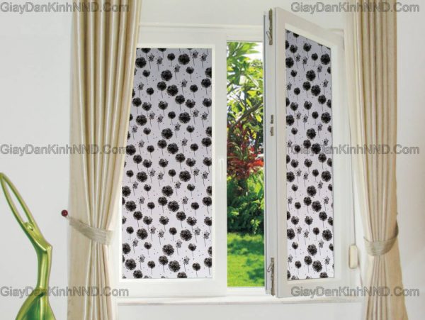 Giấy dán kính trang trí cửa sổ phòng ngủ