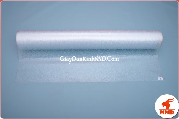 Giấy dán kính trang trí mã A53 là mẫu giấy dán kính 3D giả đá nhỏ rất tinh tế và đẹp, đây là kiểu mẫu dán kính có khả năng che mờ tấm nhìn không làm thay đổi quá nhiều tổng thể không dán nên sẽ thích hợp dán cho những phòng mang phong cách hiện đại