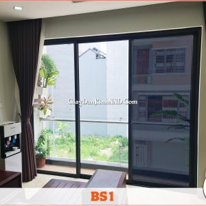 Ảnh thi công thực tế lên kính của sản phẩm phim cách nhiệt mã BS1