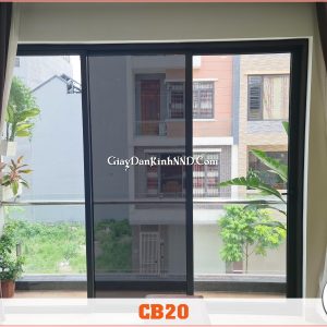 Ảnh thi công thực tế lên kính của sản phẩm phim cách nhiệt mã CB20