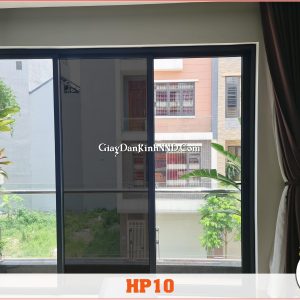 Ảnh thi công thực tế lên kính của sản phẩm phim cách nhiệt mã HP10