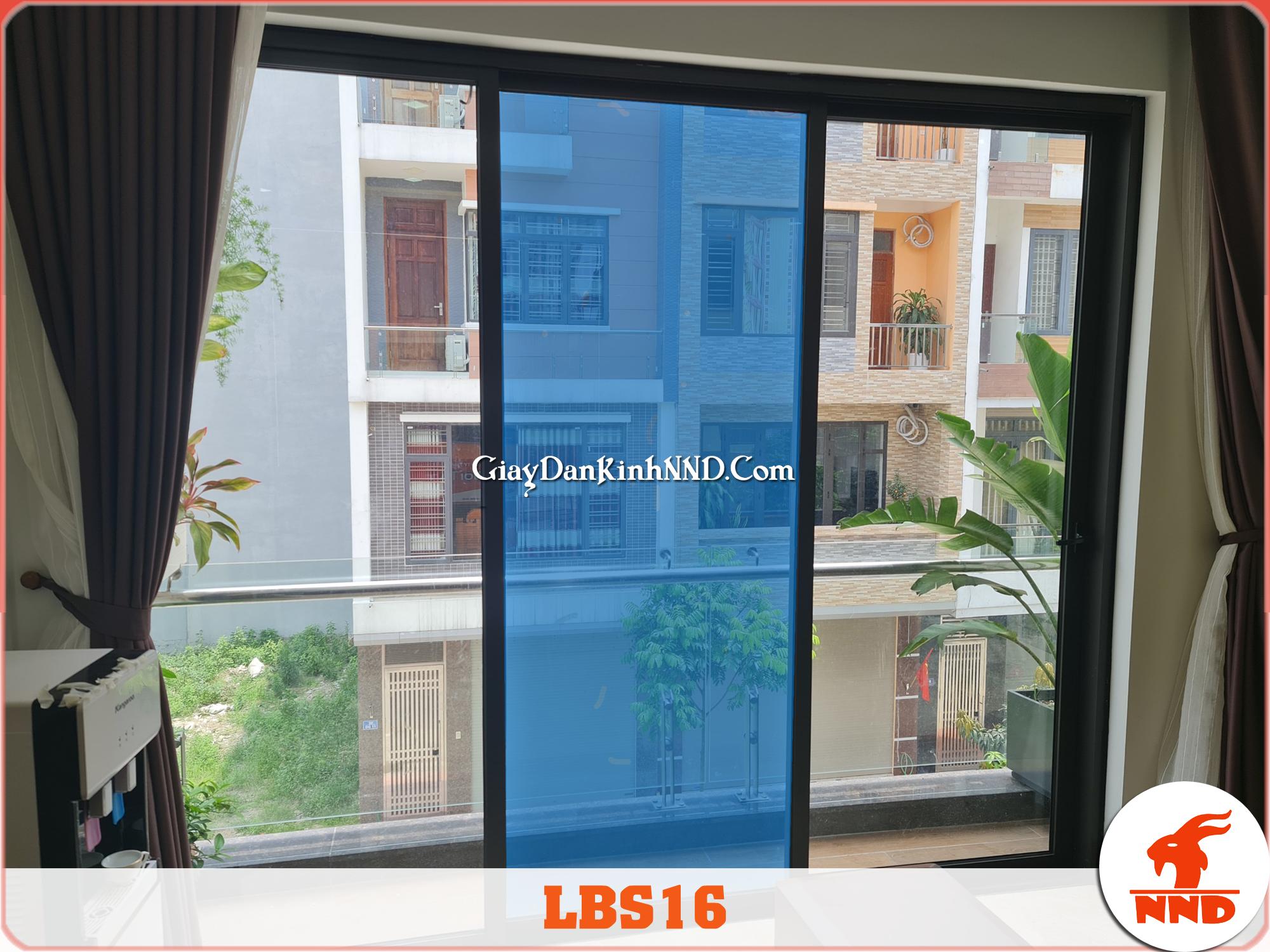 Ảnh thi công thực tế lên kính của sản phẩm phim cách nhiệt mã LBS16