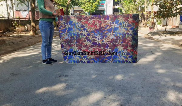 Ảnh chụp cuộn decal dán kính hoa văn mã A40