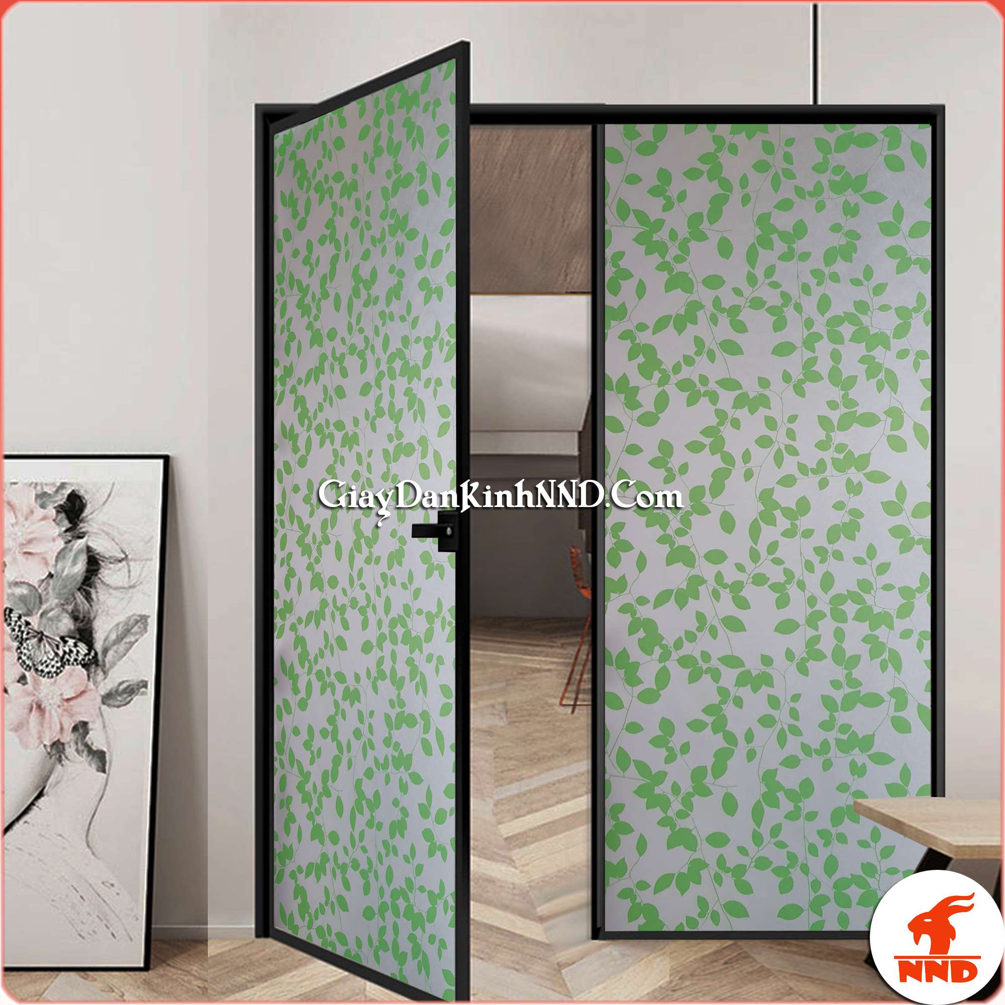 Trang trí phòng ngủ bằng giấy dán kính hoa văn ngoài tác dụng làm đẹp. Chúng còn có khả năng che mờ tầm nhìn. Giúp tạo không gian riêng tư cho chúng tôi.