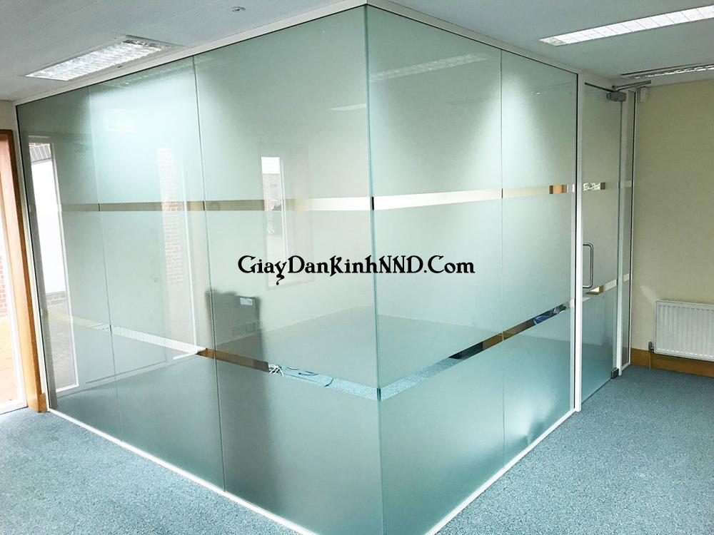 Dán kính mờ kẻ chỉ đơn giản mà vô cùng bắt mắt