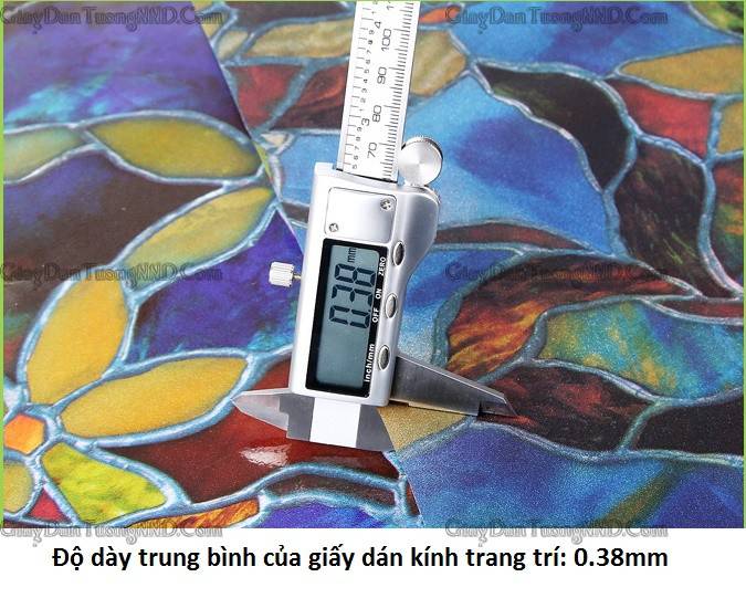 Độ dày trung bình của giấy decal dán kính trang trí là 0.38mm