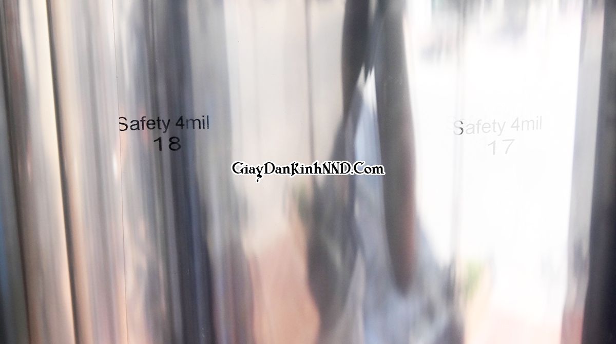 Phim cường lực hay còn được gọi là phim an toàn, Safety Film for Windows, phim bảo vệ kính...
