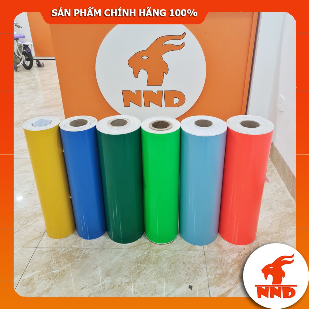 Decal dán kính màu có rất nhiều ứng dụng khác nhau. Trong đó có thể kể đến như dán kính, dán xe, dán quảng cáo...Với mỗi bề mặt thì công chúng ta sẽ có những lưu ý riêng.