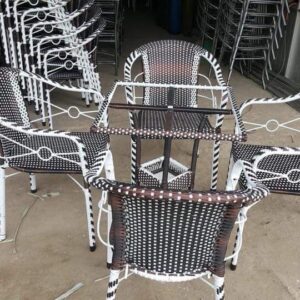 Bàn Ghế Cafe Vuông Nhựa Giả Mây - BGCVP13
