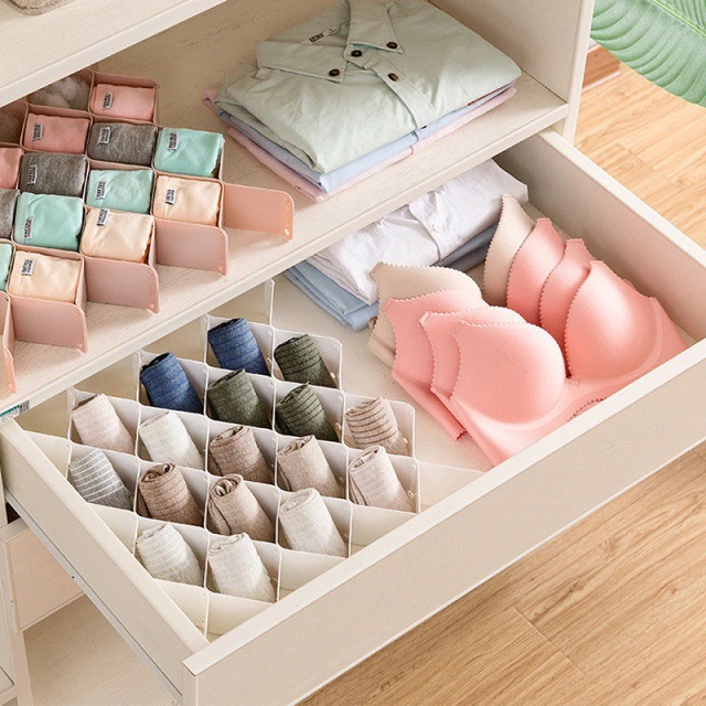 Bật Mí 11 Cách Sắp Xếp Tủ Quần Áo Gọn Gàng, Khoa Học 4 Đồ lót nên được sắp xếp vào các ngăn kéo riêng để không bị mất dáng