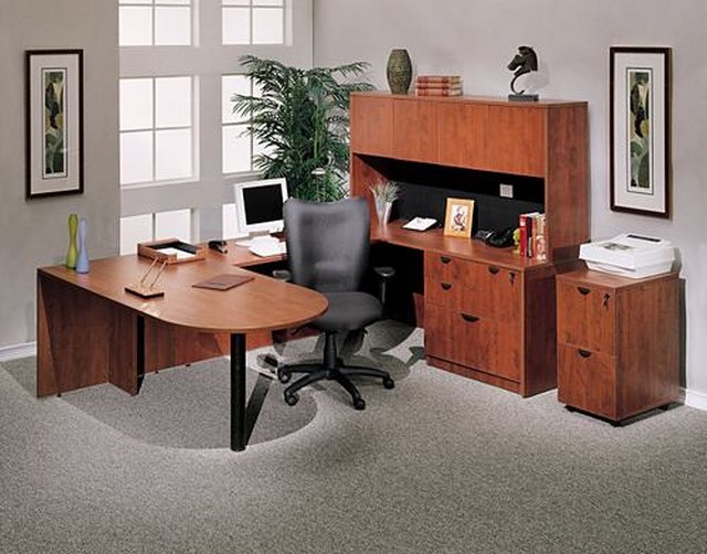 Tổng Hợp Cách Bố Trí Bàn Làm Việc Chuẩn Phong Thủy Nhất 4 Hóa giải bàn làm việc không đúng phong thủy