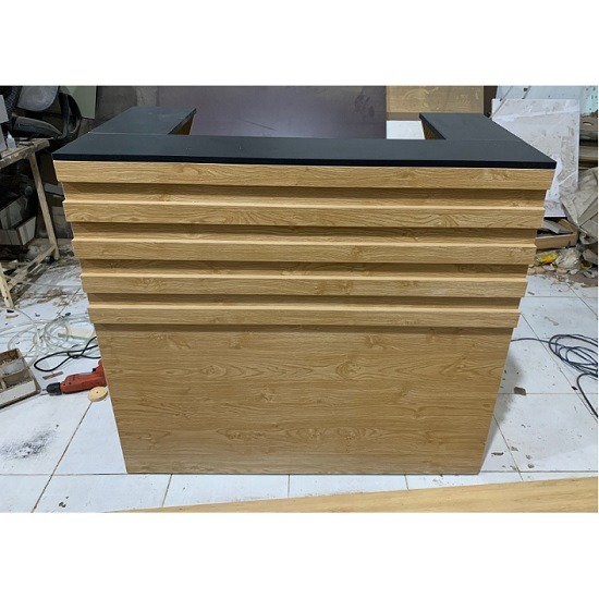 Quầy Tiếp Tân Chữ U 1m2 – QLTVP23 4 Quầy Lễ Tân Chữ U 1m2 – QLTVP23