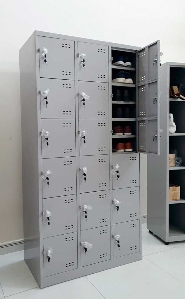 Tủ giày làm từ chất liệu sắt
