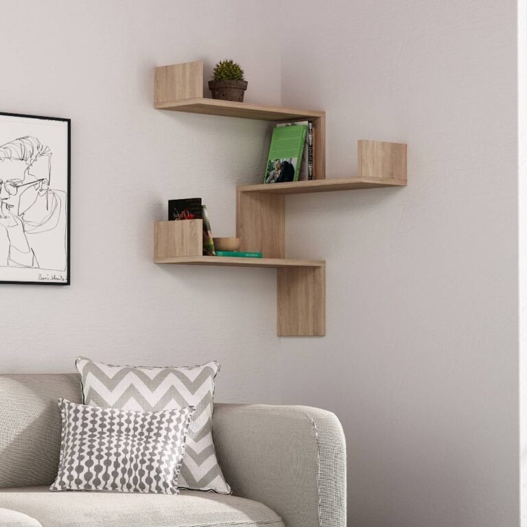 Kệ trang trí bằng gỗ để góc tường gọn gàng, tiết kiệm không gian