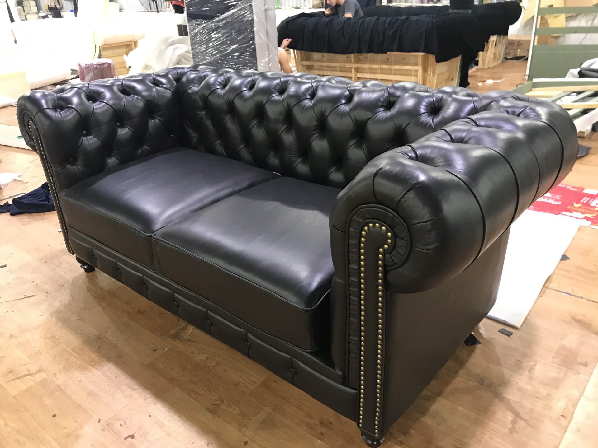 Sofa Văng Phong Cách Cổ Điển - SVVP20 4 Sofa văng được thiết kế theo phong cách cổ điển