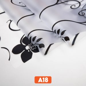Giấy dán kính trang trí hoa dây đen mã A18