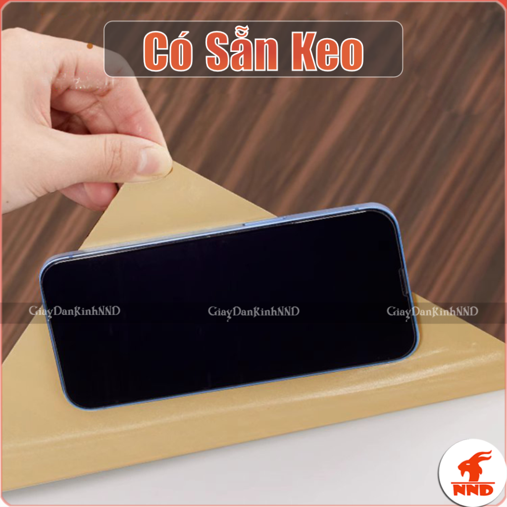 Decal vân gỗ bám chặt trên bề mặt phẳng, mang lại diện mạo sang trọng và hiện đại.