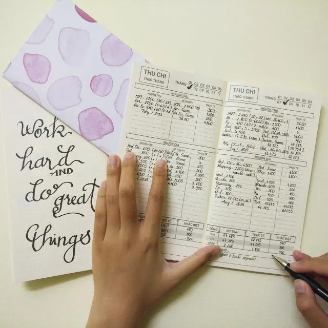 Cuốn sổ tay thu chi được hoàn thiện