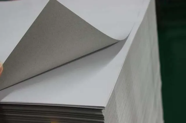 Độ dày của giấy Duplex được làm bằng cách ép 2 lớp giấy