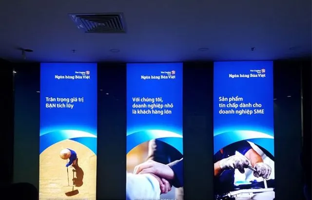 In hiflex xuyên đèn