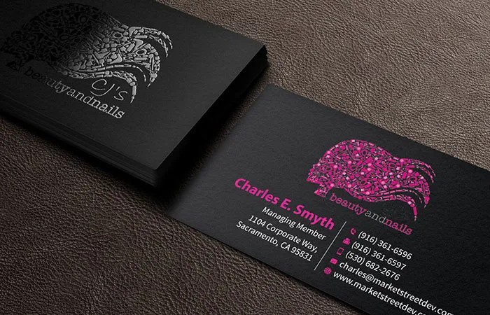 mẫu card visit màu đen sang trọng