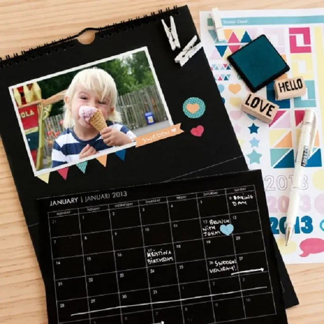 Lịch handmade để bàn được làm theo dạng album ảnh