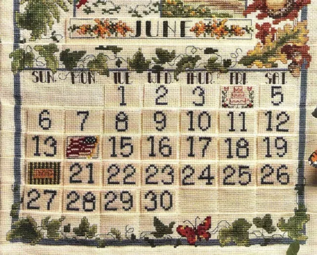 Tự làm lịch handmade bằng vải aida có thêu chữ thập