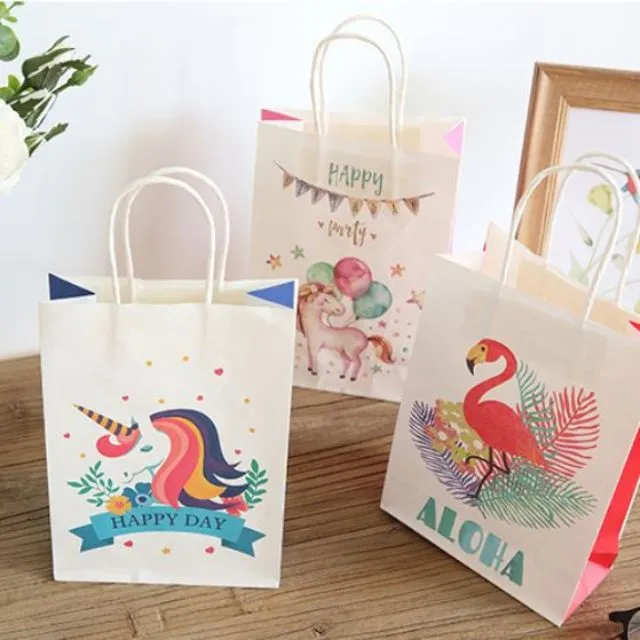 Mẫu túi giấy với hình các con vật ngộ nghĩnh, màu sắc tươi sáng