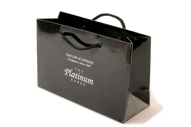 Mẫu túi giấy với tone màu đen tuyền