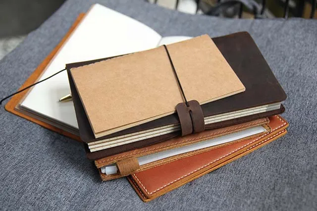 Sổ tay handmade nhỏ gọn với bìa da thật sang trọng
