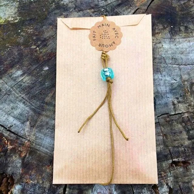 Trang trí bao lì xì bằng dây buộc