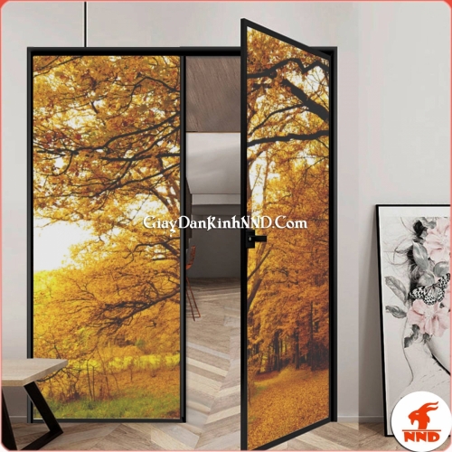 Cửa kính 2 cánh dán tranh phong cảnh mùa thu